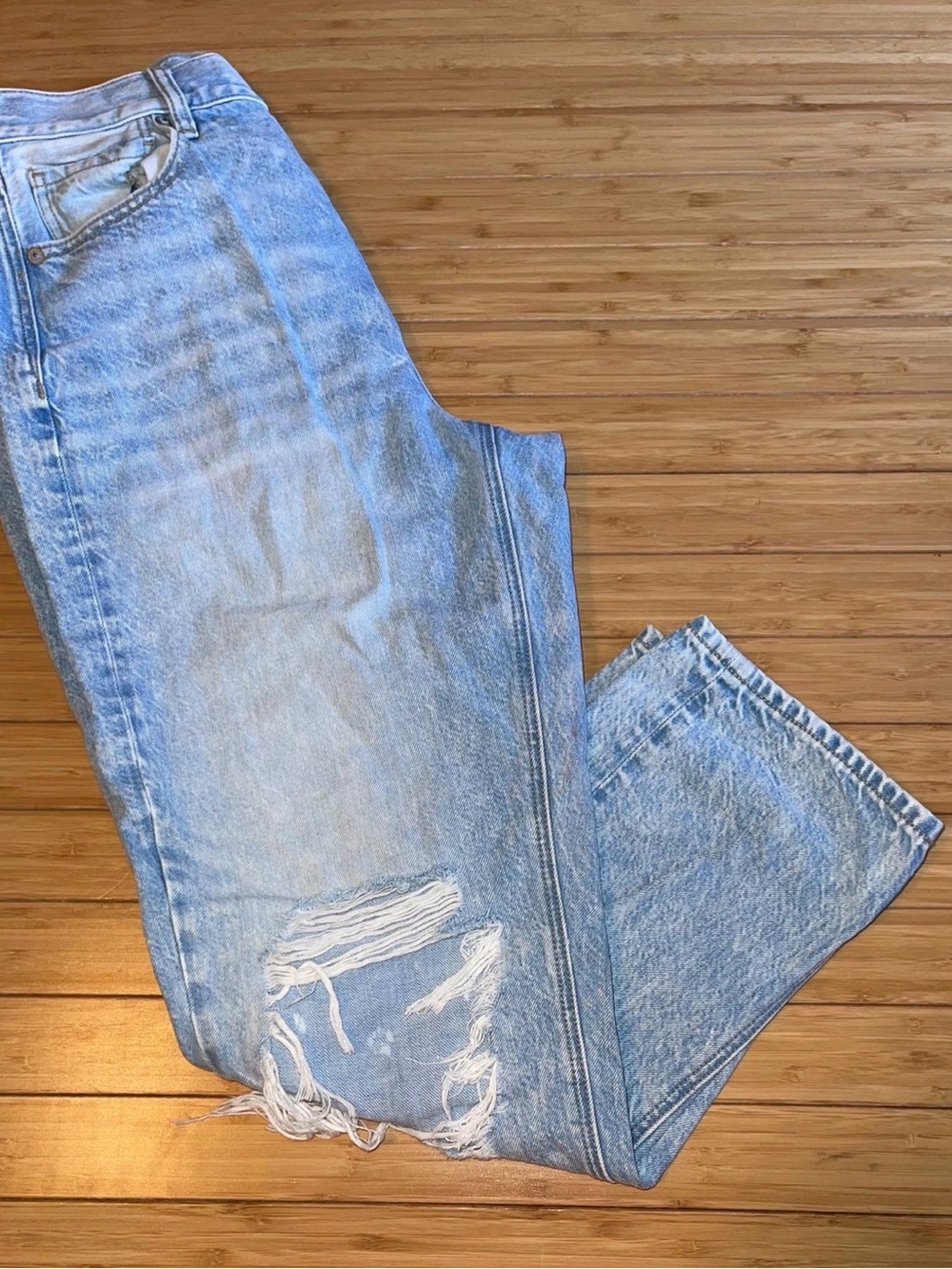 American Eagle Mom Jean